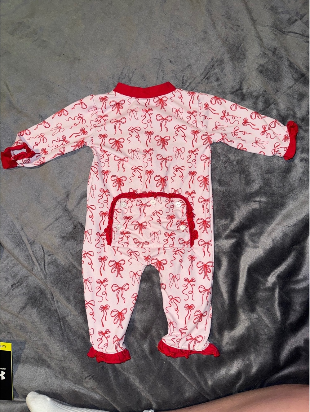 Little Bear's Smocks Baby Girls 6M Red and White Bow Print Footless Pajamas